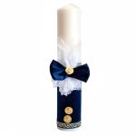 Lumanare botez cu aplicatii din pene, funda si banuti aurii - Bleumarin - 35x7cm
