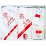 Trusou Botez 6 piese cu Text Brodat, Ingeras, Alb Rosu