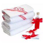 Trusou Botez cu 7 piese personalizat cu broderie - Cu drag de la Nasi - ALB - ROSU - imagine 2